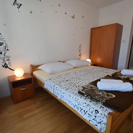 Zdenka By Interhome Njivice